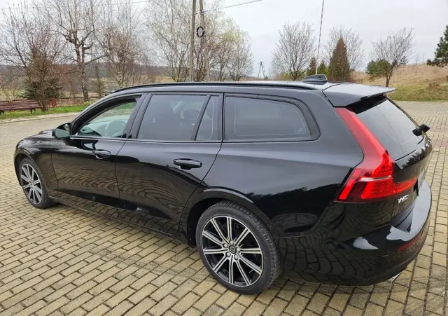 VOLVO V60 D4 Momentum Pro