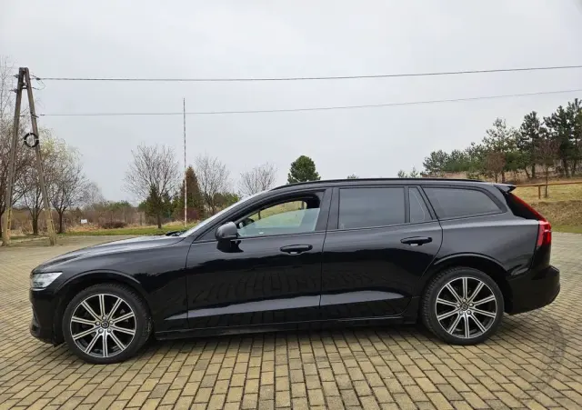 VOLVO V60 D4 Momentum Pro