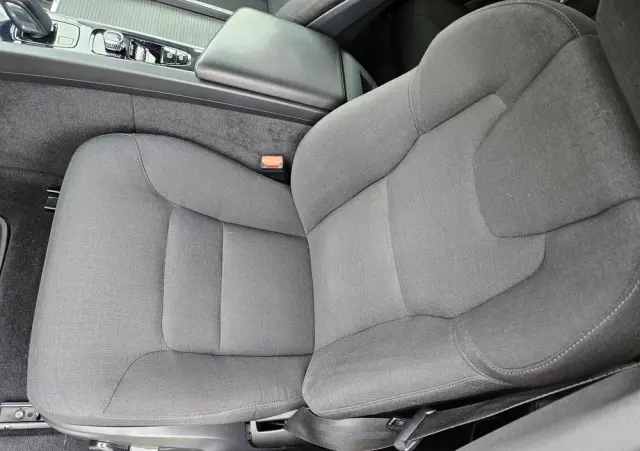 VOLVO V60 D4 Momentum Pro