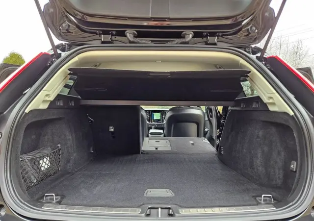 VOLVO V60 D4 Momentum Pro