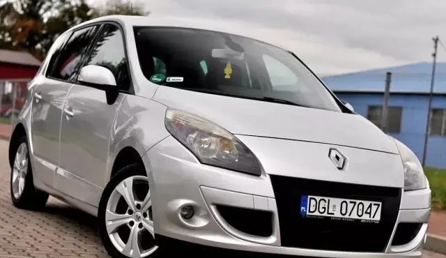 RENAULT Scenic 