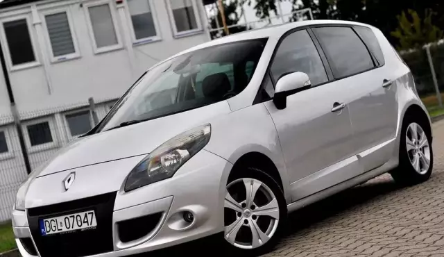 RENAULT Scenic 