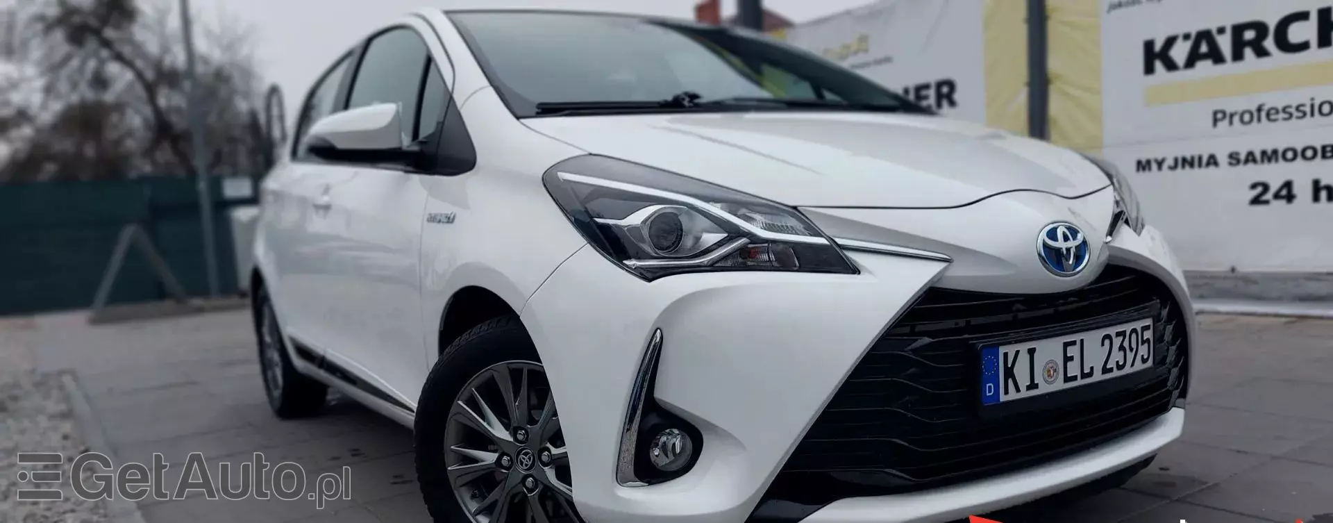 TOYOTA Yaris 1.5 VVT-i (100 KM) Hybrid Automatic