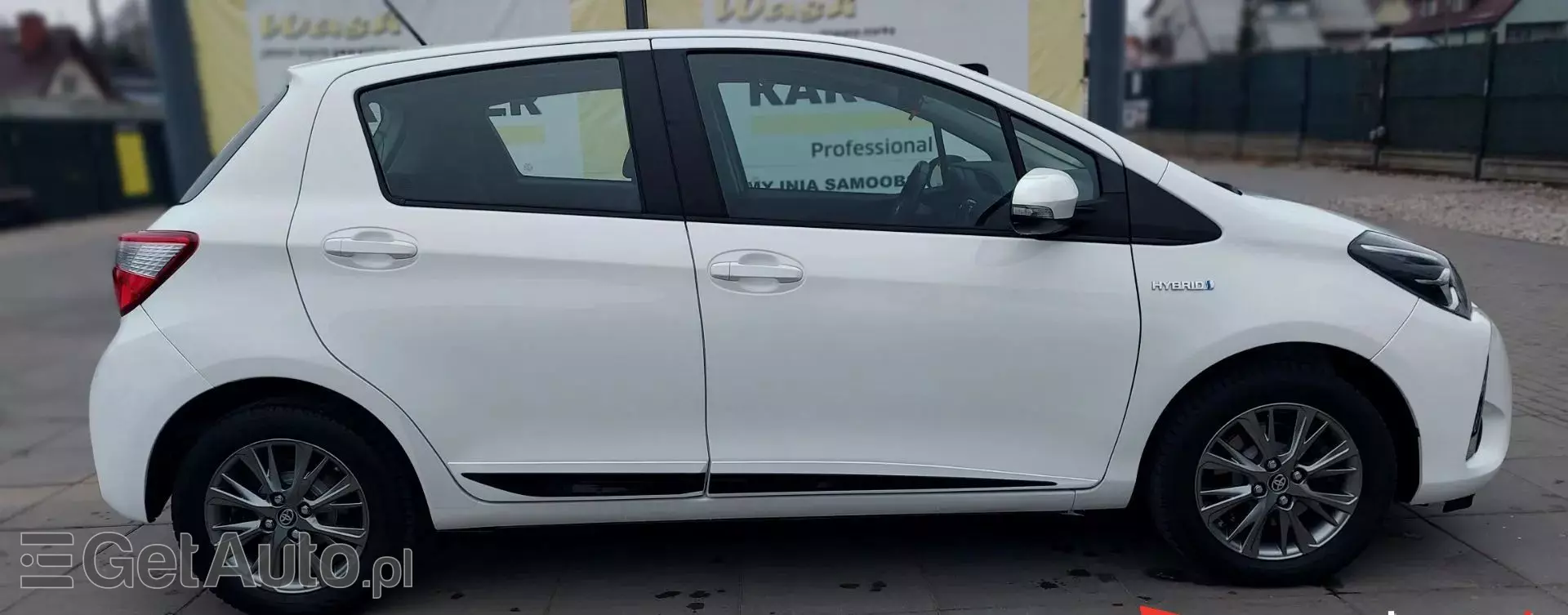 TOYOTA Yaris 1.5 VVT-i (100 KM) Hybrid Automatic