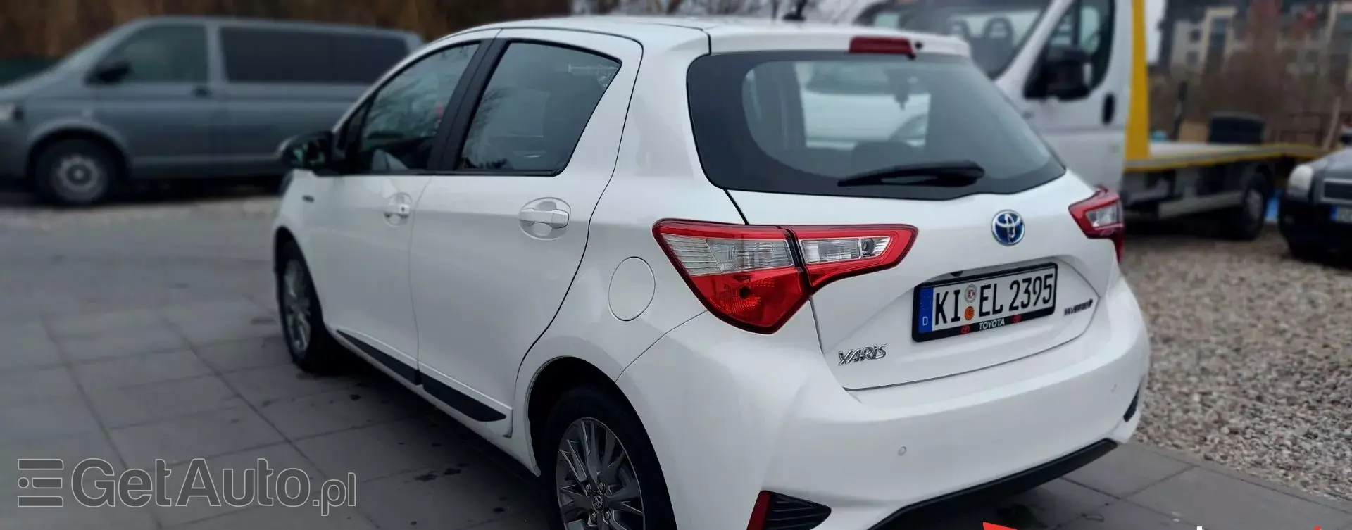 TOYOTA Yaris 1.5 VVT-i (100 KM) Hybrid Automatic