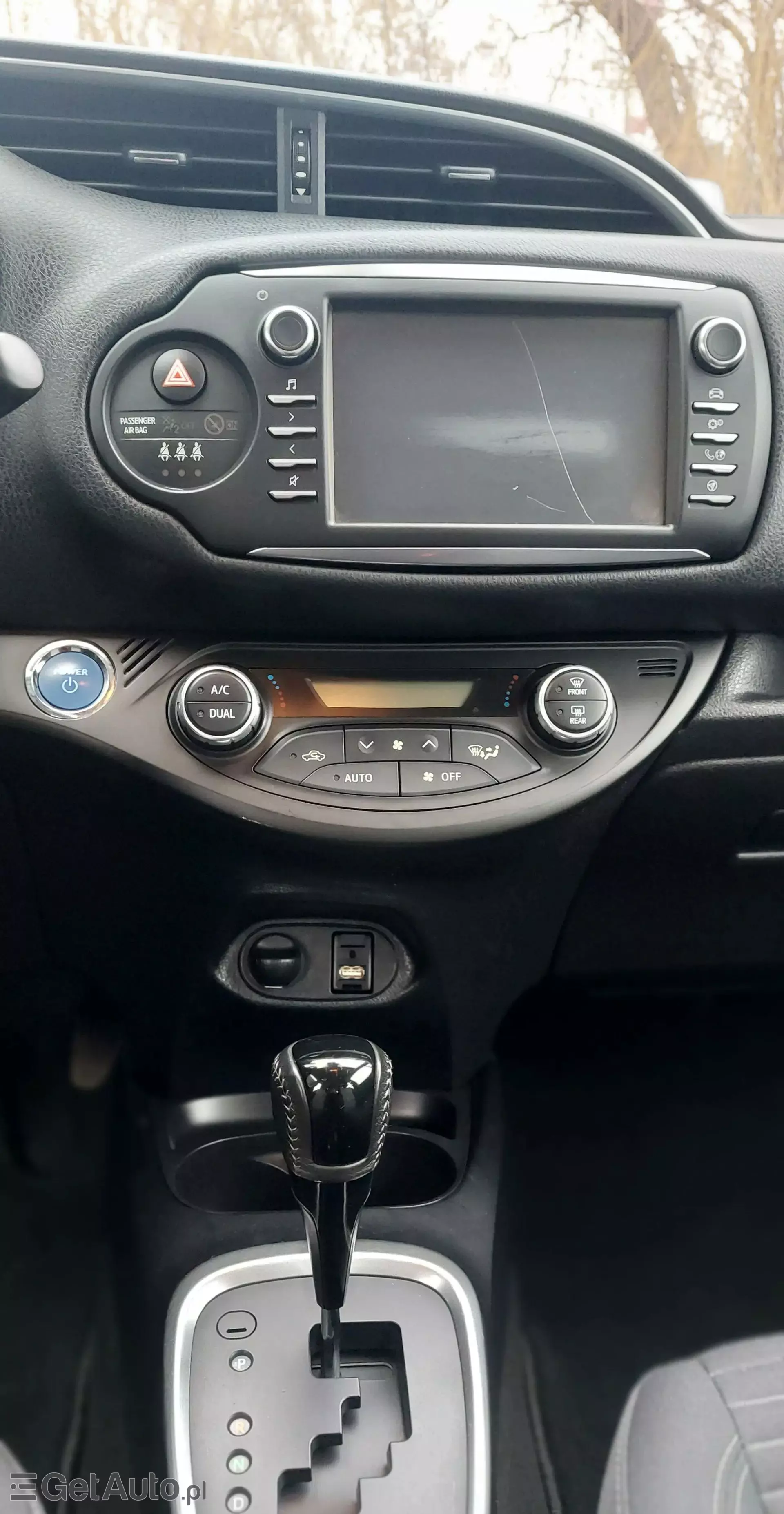 TOYOTA Yaris 1.5 VVT-i (100 KM) Hybrid Automatic