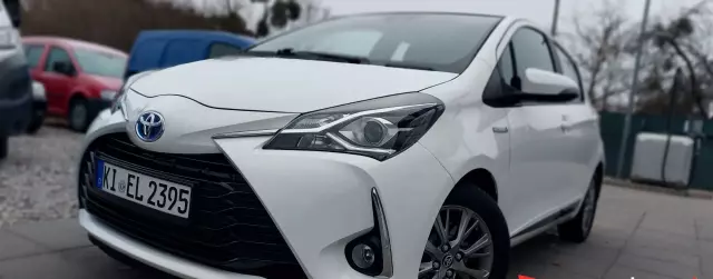 TOYOTA Yaris 1.5 VVT-i (100 KM) Hybrid Automatic
