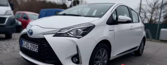 TOYOTA Yaris 1.5 VVT-i (100 KM) Hybrid Automatic