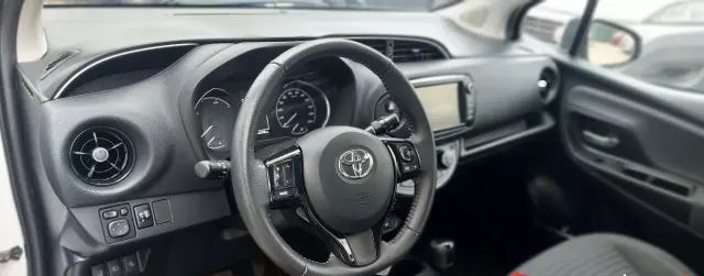TOYOTA Yaris 1.5 VVT-i (100 KM) Hybrid Automatic