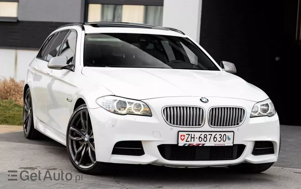 BMW Seria 5 M550d xDrive Touring Sport-Aut