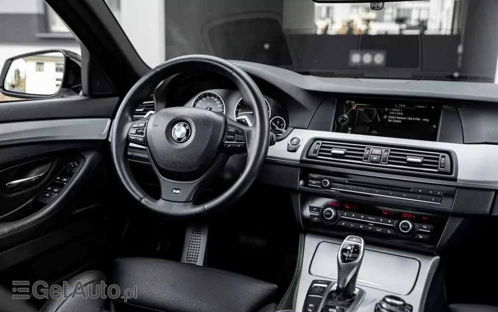 BMW Seria 5 M550d xDrive Touring Sport-Aut