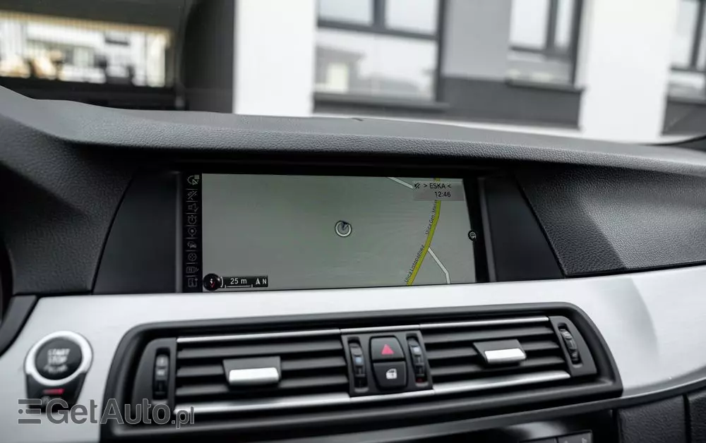 BMW Seria 5 M550d xDrive Touring Sport-Aut