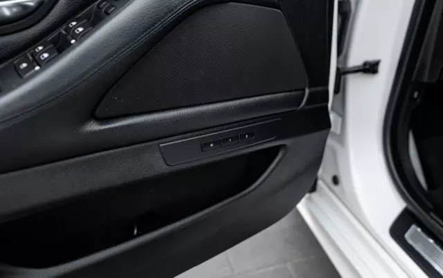 BMW Seria 5 M550d xDrive Touring Sport-Aut