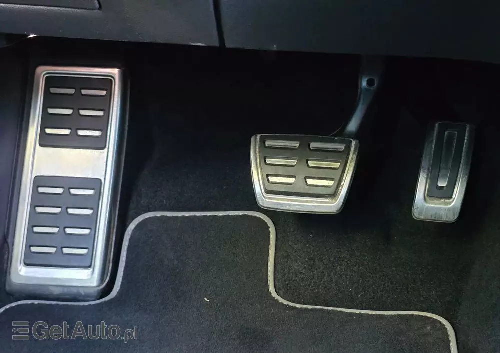 SEAT Leon ST 2.0 TSI Start&Stop DSG Cupra 300