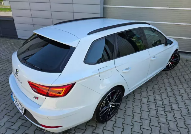 SEAT Leon ST 2.0 TSI Start&Stop DSG Cupra 300