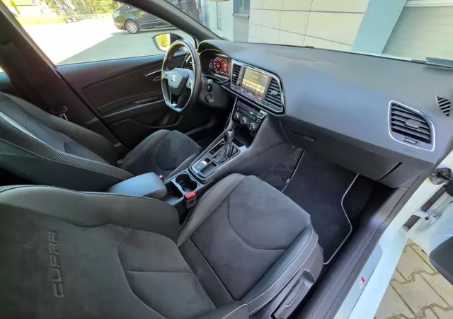 SEAT Leon ST 2.0 TSI Start&Stop DSG Cupra 300