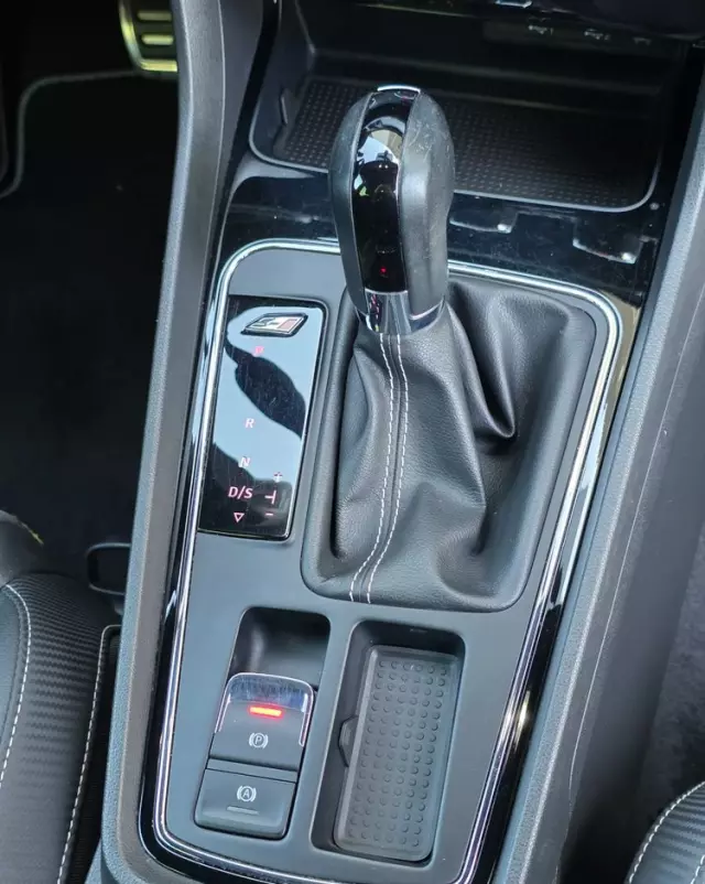 SEAT Leon ST 2.0 TSI Start&Stop DSG Cupra 300