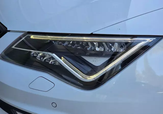 SEAT Leon ST 2.0 TSI Start&Stop DSG Cupra 300