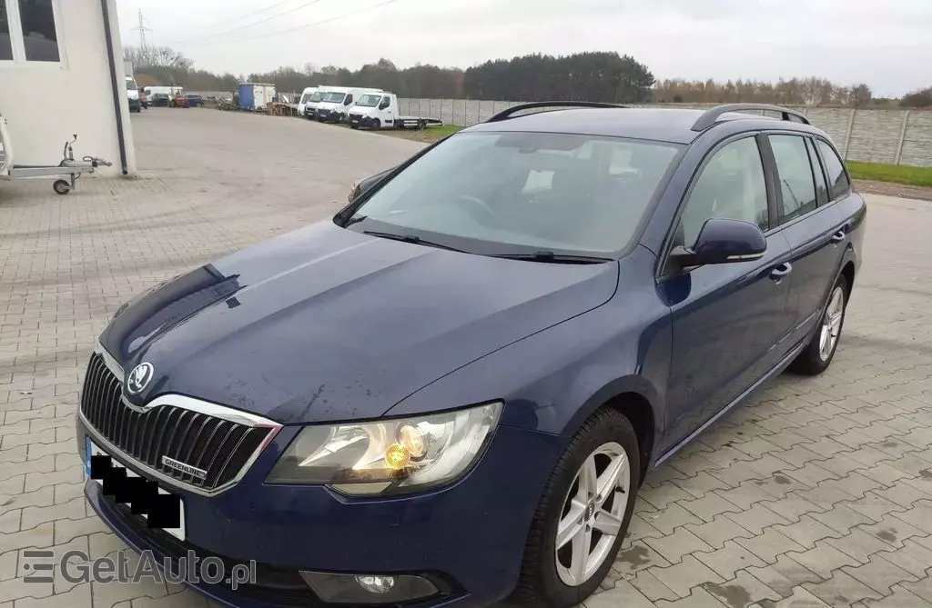 SKODA Superb 