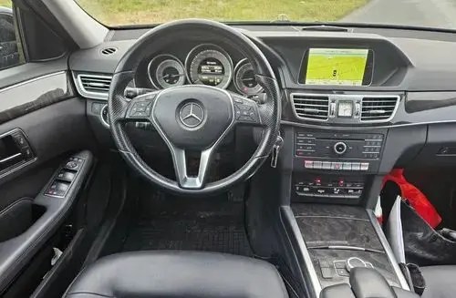 MERCEDES-BENZ Klasa E 