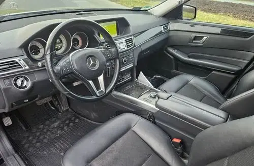 MERCEDES-BENZ Klasa E 