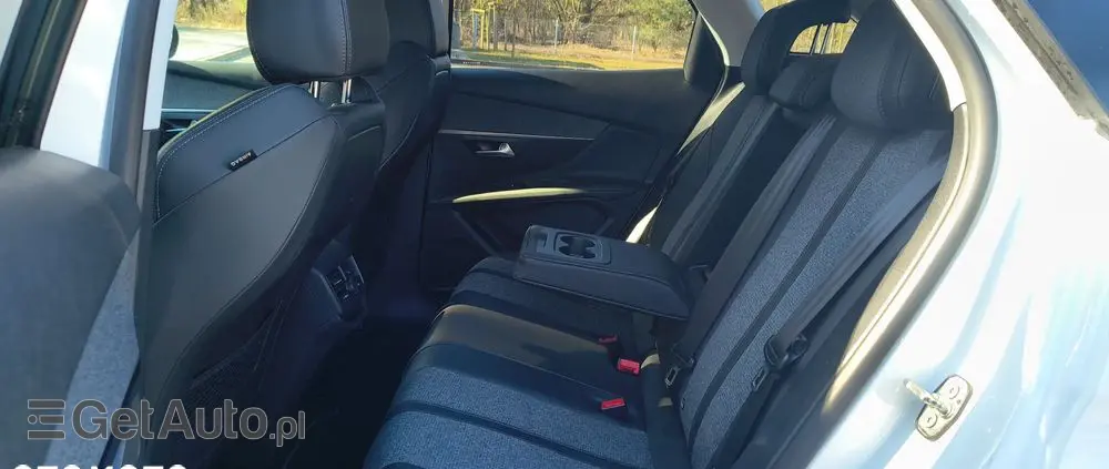 PEUGEOT 3008 1.2 PureTech Allure S&S EAT6