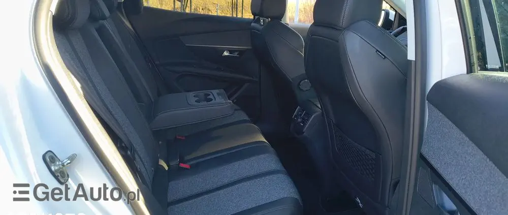 PEUGEOT 3008 1.2 PureTech Allure S&S EAT6