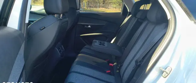 PEUGEOT 3008 1.2 PureTech Allure S&S EAT6