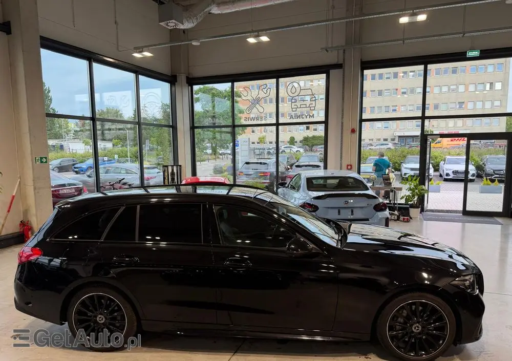 MERCEDES-BENZ Klasa C 300 e 9G-TRONIC AMG Line