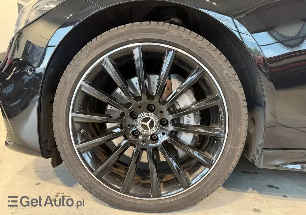MERCEDES-BENZ Klasa C 300 e 9G-TRONIC AMG Line