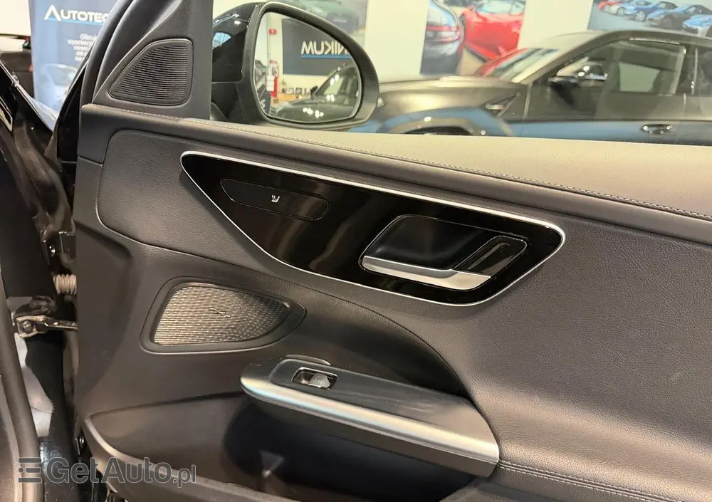 MERCEDES-BENZ Klasa C 300 e 9G-TRONIC AMG Line