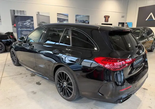 MERCEDES-BENZ Klasa C 300 e 9G-TRONIC AMG Line