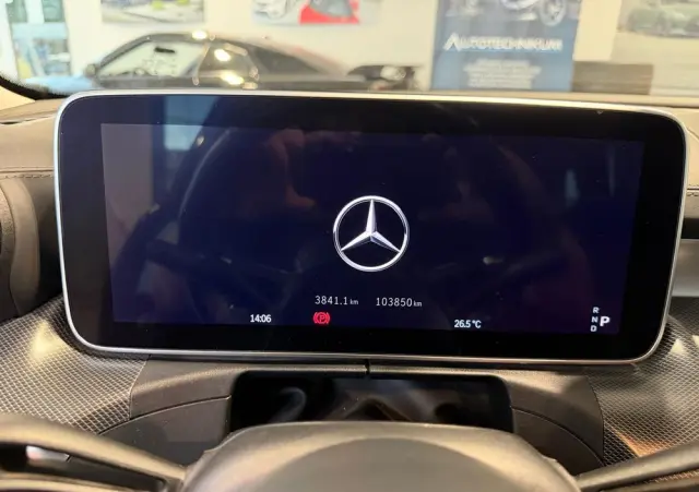 MERCEDES-BENZ Klasa C 300 e 9G-TRONIC AMG Line