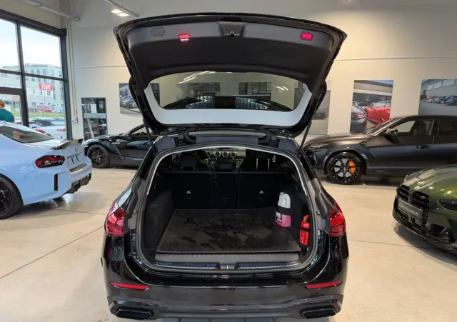 MERCEDES-BENZ Klasa C 300 e 9G-TRONIC AMG Line