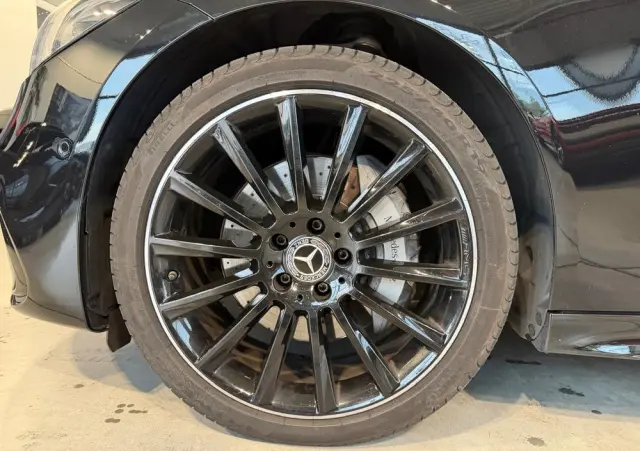 MERCEDES-BENZ Klasa C 300 e 9G-TRONIC AMG Line