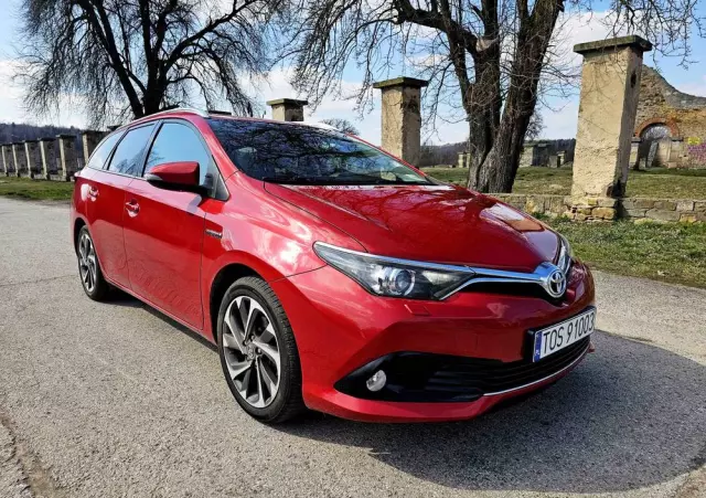 TOYOTA Auris 1.8 VVT-i Hybrid Automatik Life Plus
