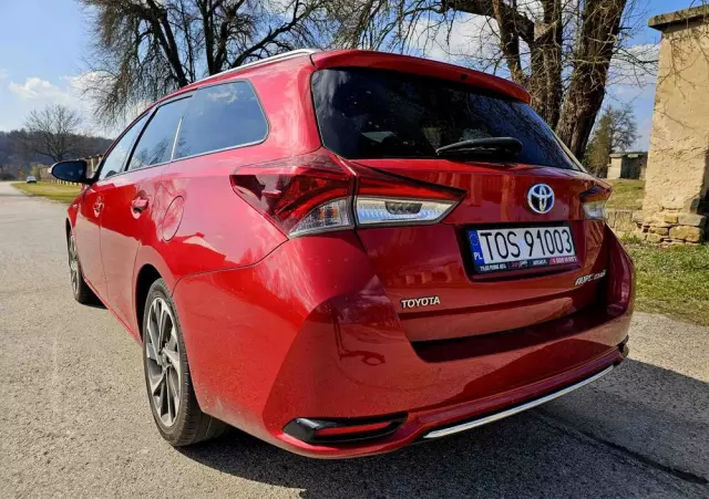 TOYOTA Auris 1.8 VVT-i Hybrid Automatik Life Plus
