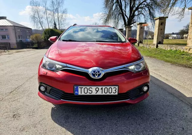 TOYOTA Auris 1.8 VVT-i Hybrid Automatik Life Plus