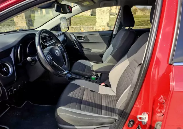 TOYOTA Auris 1.8 VVT-i Hybrid Automatik Life Plus