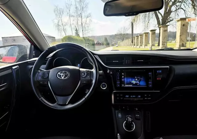 TOYOTA Auris 1.8 VVT-i Hybrid Automatik Life Plus