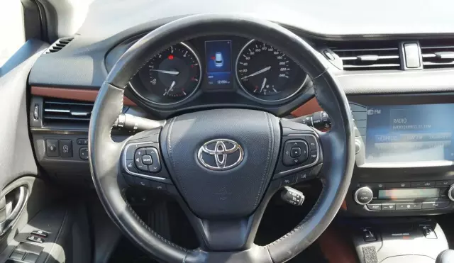 TOYOTA Avensis 