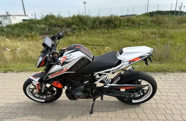 KTM 390 Duke 