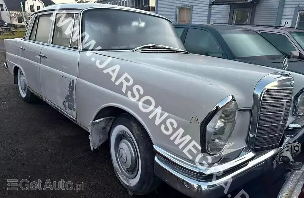 MERCEDES-BENZ 220 