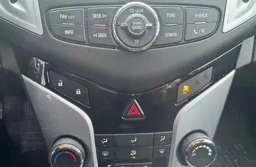 CHEVROLET Cruze 