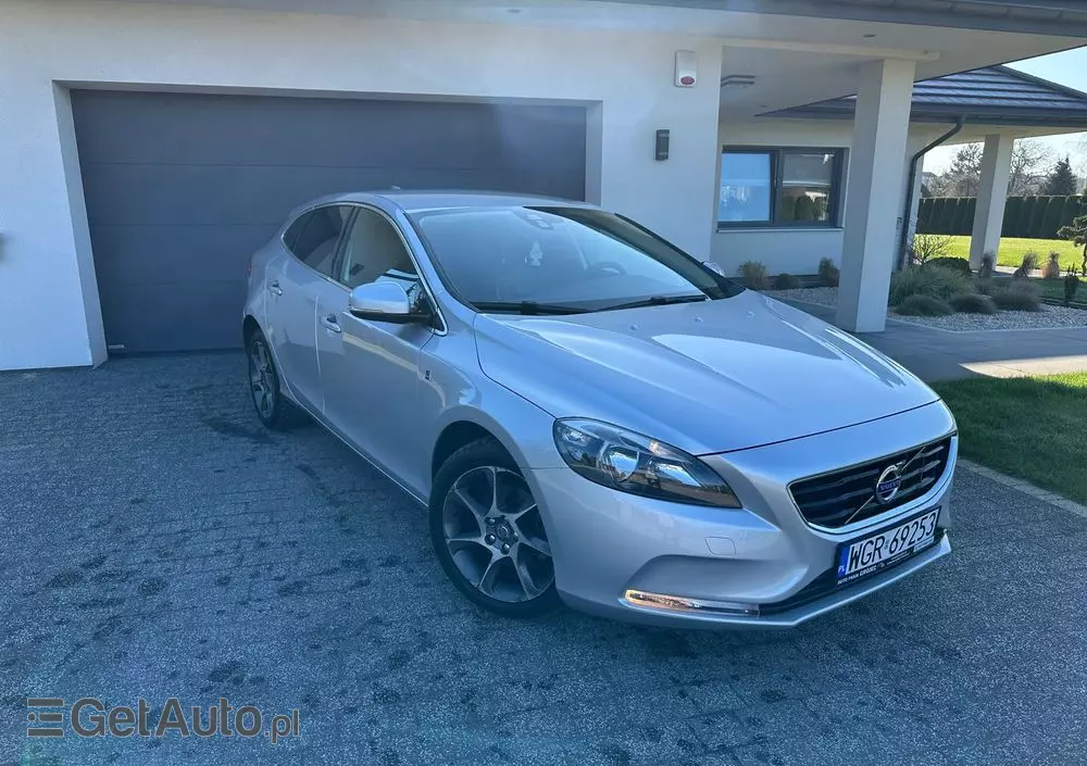 VOLVO V40 D2 Ocean Race