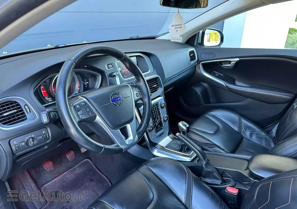 VOLVO V40 D2 Ocean Race