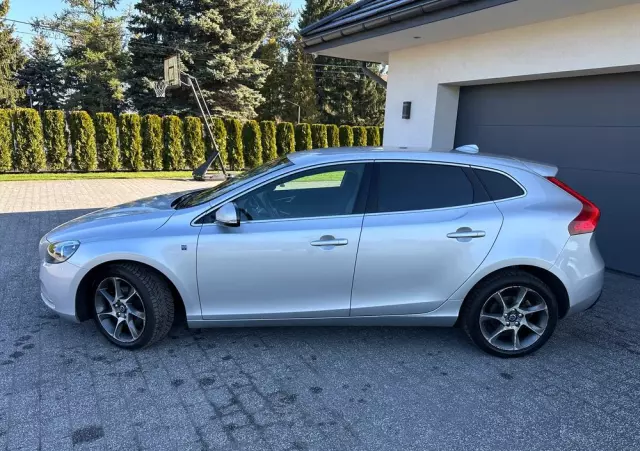 VOLVO V40 D2 Ocean Race