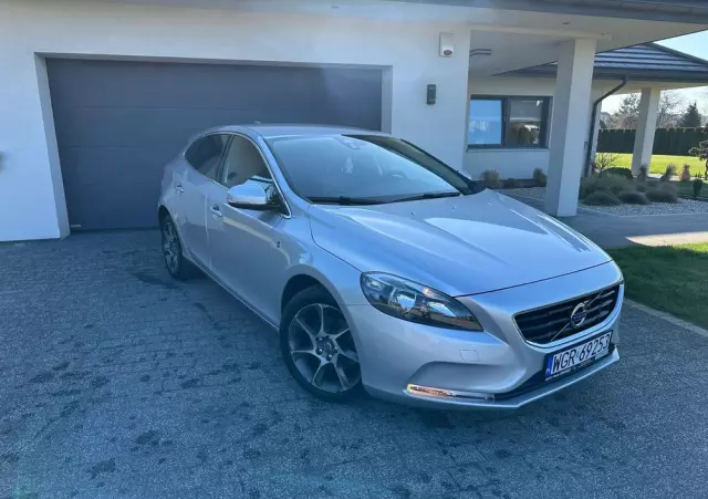 VOLVO V40 D2 Ocean Race