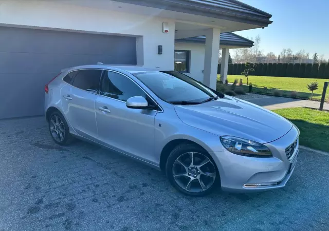 VOLVO V40 D2 Ocean Race