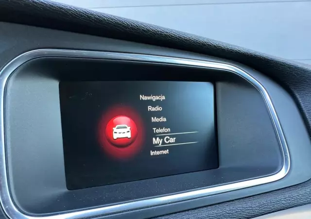 VOLVO V40 D2 Ocean Race